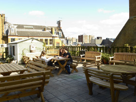 сад на крыше здания St Giles London Central