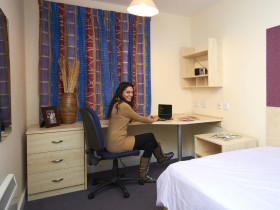 комната в Somerset Court Residence