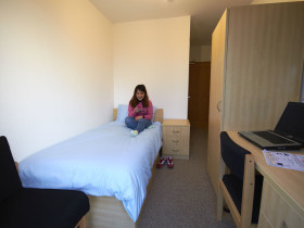 комната в St Giles George Street Residence