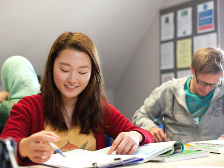 Школа Stafford House School of English в Кентербери