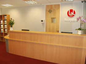 ресепшн школы LAL London