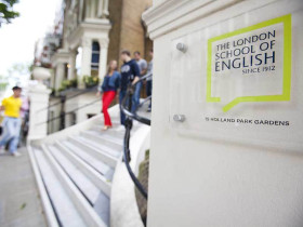 Holland Park Gardens centre LSE