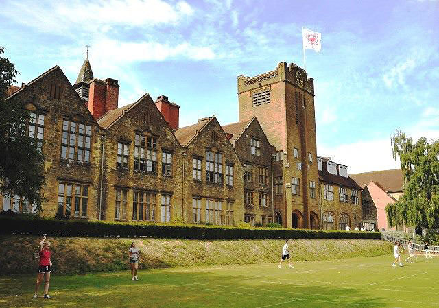 Школа Sherborne Girls