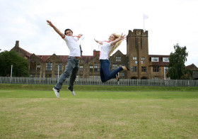 Студенты Absolutely English