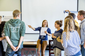 студенты курса «Discover Cambridge»