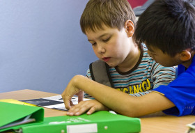 Юные студенты лагеря Bede's Eastbourne