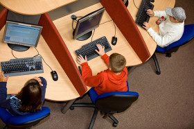 Компьютерный класс в Vinehall School