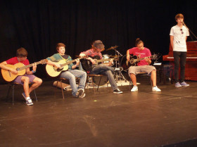 Летний лагерь Discovery Summer в Radley College