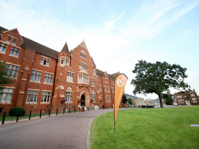 Колледж St Dunstans