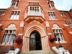 Колледж St Dunstans