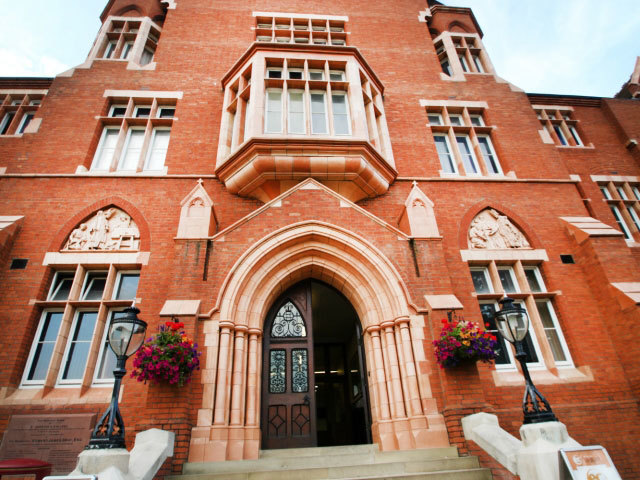 Колледж St Dunstans