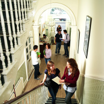 Главный вход Horner School of English