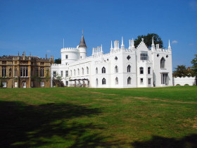 Здание школы LAL St Mary's University College