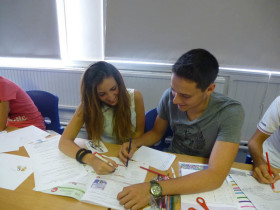 На занятиях английским