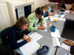 Юные студенты LAL на занятиях