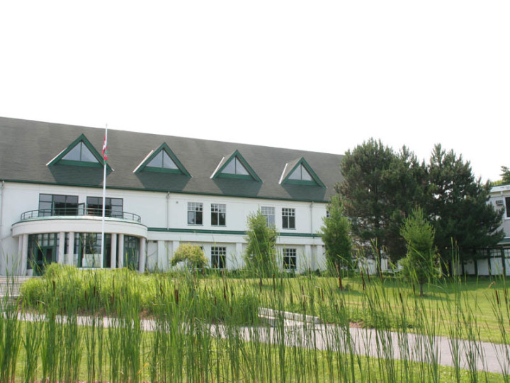 Здание школы CISS Lakefield Camp