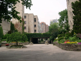 Здание школы CISS St. Michael's College