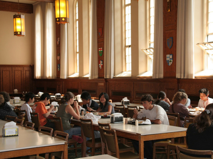 Столовая в CISS St. Michael's College