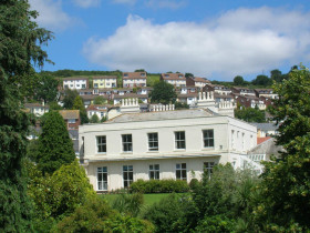 Здание школы OISE Dawlish