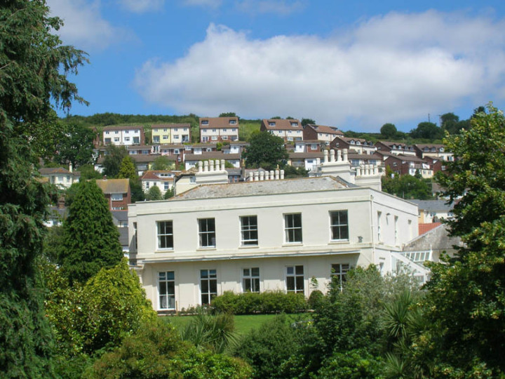 Здание школы OISE Dawlish