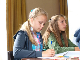 Учащиеся OISE Dawlish на занятиях
