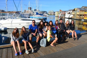 Студенты Wynchemna на набережной