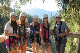 Студенты Wynchemna на занятиях альпинизмом