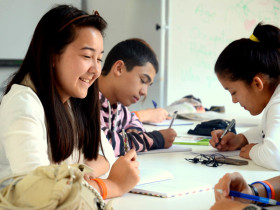 Студенты EC Brighton на занятиях