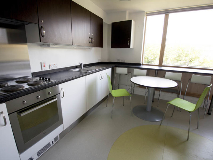 Кухня в EC Brighton