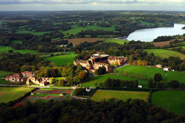 Здание школы British Study Centres Ardingly College