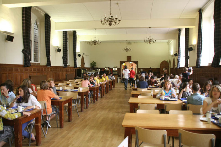 Обед в British Study Centres Ardingly College