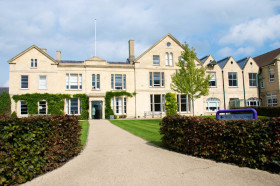 Здание British Study Centres Wycliffe College