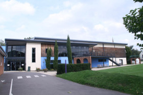 Спортивный центр в British Study Centres Wycliffe College