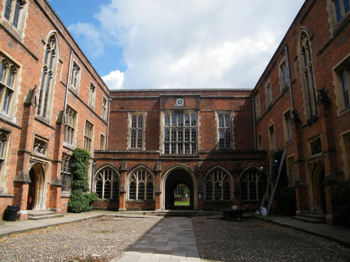 Здание Discovery Summer Winchester College