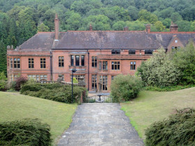 Здание Discovery Summer Woldingham School