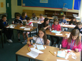 Учащиеся Discovery Summer Woldingham School на занятиях