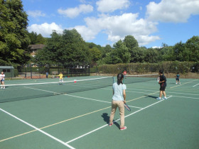 Теннисный корт