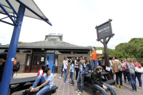 Здание Embassy Summer Oxford Wheatley