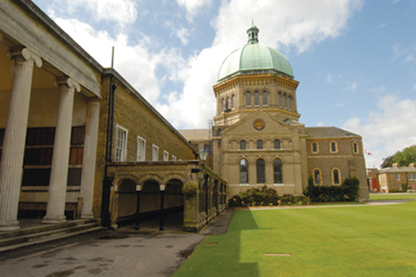 Здание школы Haileybury College 