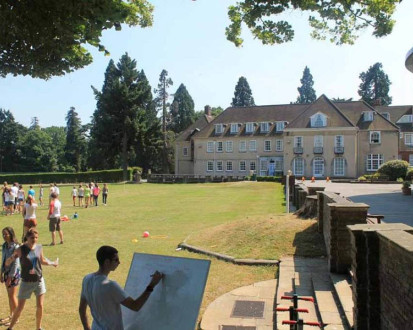 Здание школы Heathfield International Summer School