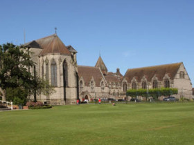 Здание школы Manchester United Soccer School