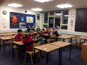 Студенты Manchester United Soccer School в классе