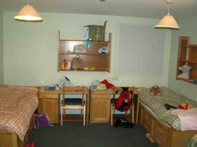 Жилая комната для студентов Lines Downe House