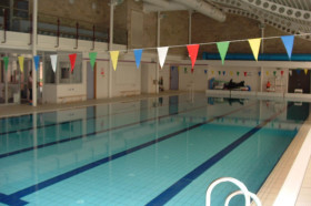 Бассейн в Lines Queenswood