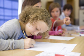 Студенты Embassy Academy Warminster School на занятиях