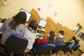 Студенты Embassy Summer Cambridge на занятиях