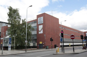 Здание Embassy Summer London South Bank