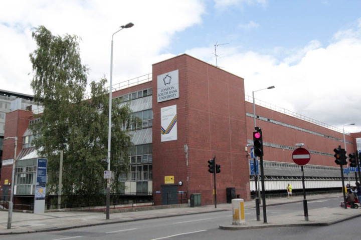 Здание Embassy Summer London South Bank