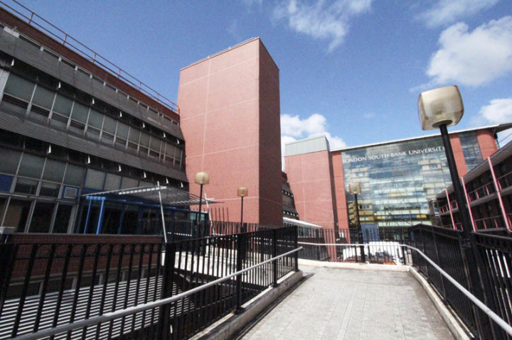 Здание Embassy Summer London South Bank