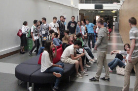 Холл в Embassy Summer London South Bank